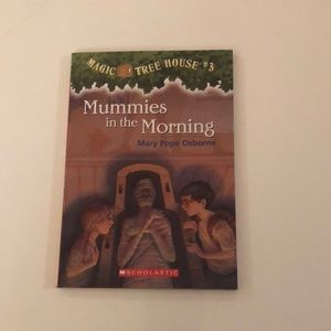 📚5 for $25 - Mummies in the Morning